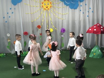 Пролет е .... - ДГ Славейче - Широко поле